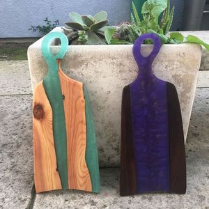 Tabla de cortar hecha a mano de resina ASSISTANT Tabla de cortar con remolino de agua y patrón de efecto de mármol utilizado en el hogar y el hotel - Product Image 1