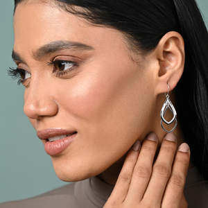 Boucles d'oreilles pendantes géométriques en perles plaquées or vintage pour mariages et cadeaux de fête - Product Image 3