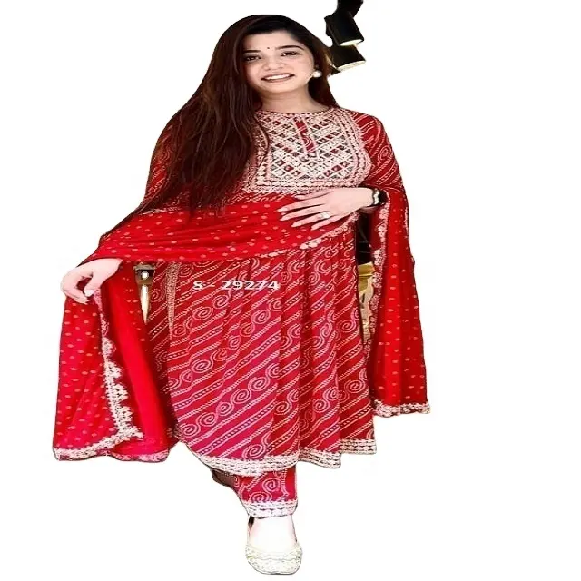 Fornitura di fabbrica donne Kurti per abbigliamento da matrimonio e Festival dall'esportatore indiano disponibile a prezzo all'ingrosso lucknow chikankari ku