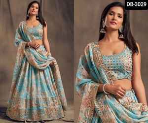 Dernier modèle de Lehenga Choli de créateur, richement orné de sequins Zari, avec imprimé numérique et bordure brodée en organza doux et élégant, pour tenue de soirée - Product Image 3