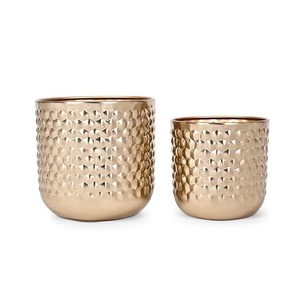 Pot de fleurs élégant en or, design contemporain, idéal pour l'affichage de plantes décoratives en intérieur et en extérieur, fabriqué à la main en Inde - Product Image 6