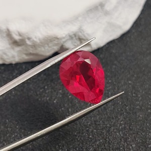Pierre précieuse rubis de qualité AAA, de laboratoire, taille coussin, rouge rubis, facettée, pierre brute, 8-10 carats, taille libre, couleur non traitée (sans cire ni huile) - Product Image 1