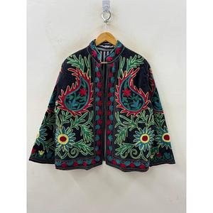 Blusa con Cuello Mandarín Bordada a Mano con Flores, de Algodón Negro Tejido, Manga Larga, para Otoño - Product Image 2
