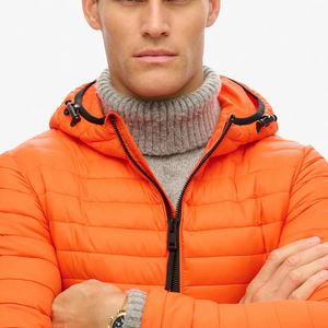 Veste bouffante à capuche avec logo personnalisé pour hommes Veste sport en toile rembourrée Vêtements d'extérieur chauds décontractés de couleur orange en gros - Product Image 3