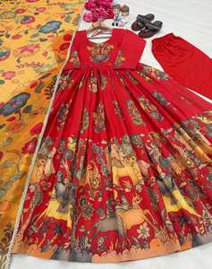 Exclusivo Conjunto de Fiesta Nuevo, Vestido Anarkali de Seda Banarasi Pura con Dupatta y Pantalón, para Ocasiones Festivas y Eventos Formales Elegantes - Product Image 1