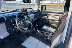 TOYOTA FJ CRUISER TRAIL TEAM EDICIÓN ESPECIAL 2013 USADO (LHD/RHD) - Product Image 5