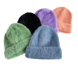 Bonnet d'hiver en mohair avec logo personnalisé Bonnets de marque privée de qualité en différentes couleurs Matériau de qualité fabriqué - Product Image 4