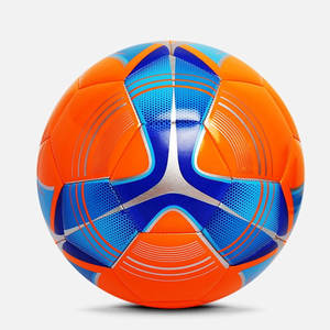 Vente en gros de ballons de football fabriqués en usine avec logo personnalisé Services OEM ballon de football neuf de bonne qualité - Product Image 1