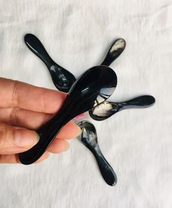 Cuillère en corne au design moderne pour la maison, l'hôtel et le mariage Cuillère de service au prix de gros - Product Image 4