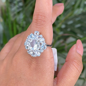 Anillo de Cóctel de Plata de Ley 925 con Aguamarina de Alta Calidad, Diseño Moderno con Engaste de Puntas y Baño de Rodio, Regalo de Cumpleaños - Product Image 4