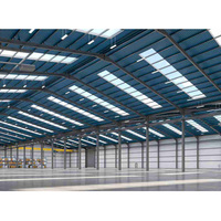 Conexión de perno y tuerca Estructura de acero ligera prefabricada Almacén Cobertizo de construcción de metal con pared y techo de panel sándwich