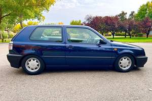 UTILISÉ 1994 pour Golf CL Volant à Gauche Norme Euro IV 5 Places 3 Mois - Product Image 5