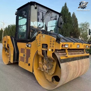 Compacteur vibrant à double tambour Caterpillar CB64B d'occasion, poids de travail 12 tonnes, compacteur de construction d'origine japonaise - Product Image 3