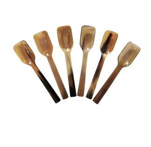 Cuenco de Cuerno Hecho a Mano con Acabado Pulido Natural, Cuenco Decorativo para Servir en la Mesa y Decoración del Hogar - Product Image 6