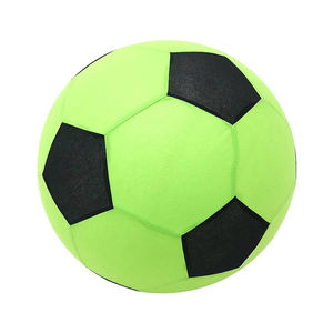But de football d'entraînement intérieur personnalisable pour enfants avec matériau écologique, rétention d'air de 80 à 90 minutes, taille de jeu de football d'intérieur 4 - Product Image 1