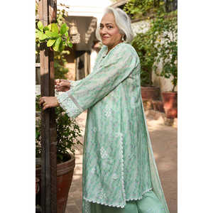 ชุดสูทผ้าลอนปักลายพิมพ์ 3 ชิ้นสำหรับผู้หญิง พร้อมผ้าคลุมไหล่ปักลาย รุ่น DN-62016 - Product Image 6