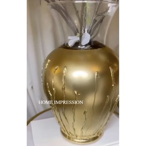 Lot de 2 vases à fleurs au design moderne fantaisie, tailles et couleurs personnalisées, écologiques, faits à la main, en aluminium poli doré, très vendus - Product Image 3