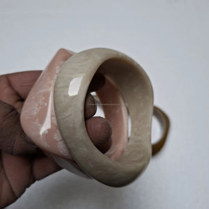 Brazaletes de Resina de Diseño Artesanal de Resina Premium, Brazaletes Anchos de Resina a la Venta de la India - Product Image 1