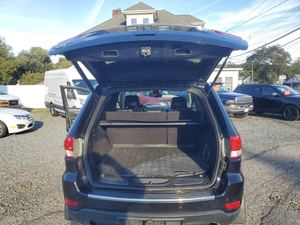 Jeep Grand Cherokee Overland 4WD 2013 d'occasion, conduite à gauche, norme Euro III, 50 001 à 75 000 miles, 150 à 200 ch - Product Image 2