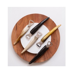 Ouvre-bouteille en corne naturelle faite à la main utilitaire de conception de collection élégant et durable rustique pour les amateurs de bar à vin de bière - Product Image 5