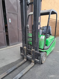 Chariot élévateur électrique d'occasion Cesab BLITZ 316, capacité 1,6 t, hauteur de levage 5 m, batterie plomb-acide, pneus pleins, transmission hydraulique intégrale - Product Image 5