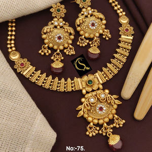 Collar antiguo de diseño de lujo para mujer, novedad - Product Image 1