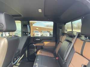 CAMION DOUBLE CABINE DIESEL MANUEL CHEV-ROLET 2500HD D'OCCASION - PARFAITEMENT FONCTIONNEL - SANS ACCIDENT - Product Image 4