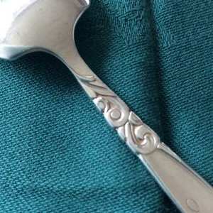 Juego de cubiertos de cuchara de acero inoxidable con diseño elegante Chapado en plata Perfec Cutleryt para restaurante, boda y uso de utensilios de cocina - Product Image 4