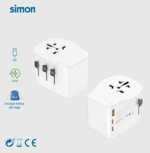 Adattatore da viaggio universale Simon 65W con 2 porte USB-C + USB-A, bianco (CL410102) - Product Image 5
