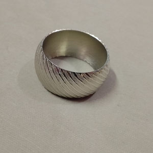 Juego de servilleteros de forma redonda multicolor y resina de nuevo estilo, vajilla para restaurante, vajilla usada, el mejor diseño para el hogar y la cocina - Product Image 2