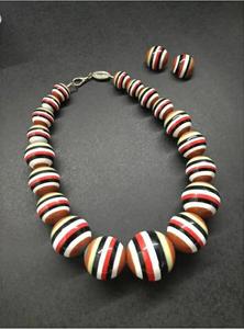 Collier de Bohème en Métal avec Cordon en Cuir Fait à la Main Collier avec Pendentif Mode Féminine Chaîne Pièce de Cou pour Cadeau de Mariage Fait à la Main - Product Image 3