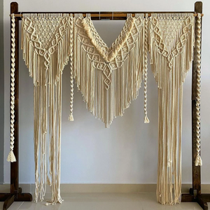 Grand rideau bohème en macramé pour toile de fond de mariage et décoration murale chic pour cérémonie ou réception, style bohème - Product Image 1