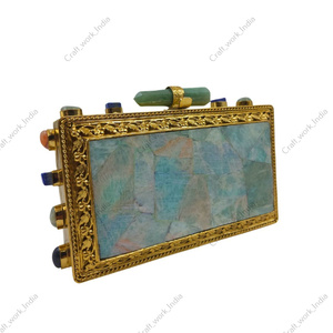 กระเป๋าคลัทช์โมเสคพลอยอะเมโซไนต์ พร้อมกรอบทอง กระเป๋าถือสำหรับงานเลี้ยงกลางคืนสุดหรูสำหรับผู้หญิง ประดับด้วยหินธรรมชาติ ทำด้วยมือ - Product Image 3