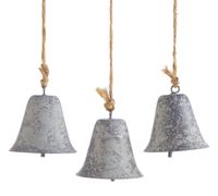 Trio de cloches en métal galvanisé avec corde rustique pour la décoration de la maison de style campagnard et l'accentuation industrielle argentée
