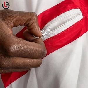 Veste coupe-vent en polyester à fermeture éclair avec capuche et col montant et logo frontal - Veste de sport d'hiver pour homme pour la course à pied en plein air - Product Image 5