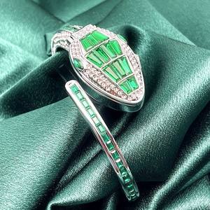 2025, <span class=keywords><strong>Montre</strong></span> <span class=keywords><strong>Bracelet</strong></span> Serpent Créative Entièrement Diamantée Tendance, un Bijou Personnalisé pour <span class=keywords><strong>Femme</strong></span> - Product Image 2