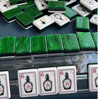Tuiles de Mahjong Américain Noires de Luxe « Sorcière » – Ensemble de 160 Tuiles en Acrylique Premium avec Dos Vert Jade – Collection Mystique Halloween Designer