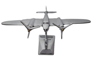Table de présentation en aluminium artisanale sur mesure pour la décoration de la maison, personnalisable pour le bureau à domicile - Product Image 5