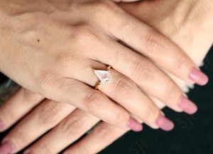 Vente en gros or rose 14 carats 925 bague de fiançailles mariage promesse quartz rose CZ pierres précieuses pour les fêtes anniversaires style mignon - Product Image 4