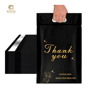 Buste Postali Biodegradabili Personalizzate Rosa e Nere in Amido di Mais con Manico, Durevoli e Impermeabili per Spedizioni Espresse Stampate - Product Image 1