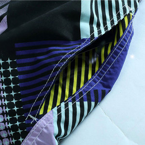 Pantalones cortos deportivos para exteriores para hombre más vendidos de secado rápido y estilo informal con cierre de cintura elástica Color sólido Precio al por mayor - Product Image 3