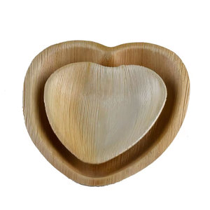 Cuencos desechables en forma de corazón del fabricante indio en diferentes tamaños, vajilla de hoja de palma para servir alimentos en fiestas de bodas - Product Image 4