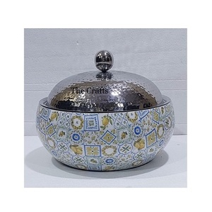 Plat à gratin en acier et nacre, casserole avec couvercle en acier et bouton en forme de lune, pot de service en noir et blanc - Product Image 3