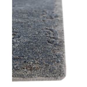 Tapis Urban Pause Kavi bleu en laine nouée à la main et soie de bambou, couleur unie AKWB-316 pour usage domestique - Product Image 4