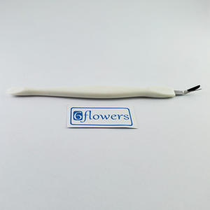 Poignée en plastique professionnelle de tondeuse à cuticules de nouvelle qualité - Product Image 4