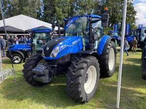 Tractor LOVOL 1104/1204 de 110/120 CV con cabina con aire acondicionado y estufa, tracción en las cuatro ruedas - Product Image 4