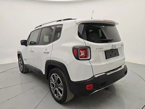 <span class=keywords><strong>Jeep</strong></span> <span class=keywords><strong>Renegade</strong></span> Sport 4WD <span class=keywords><strong>2022</strong></span> en Excelente Estado, Usado, con Asientos de Cuero, Cámara Trasera, Volante a la Izquierda - Product Image 6