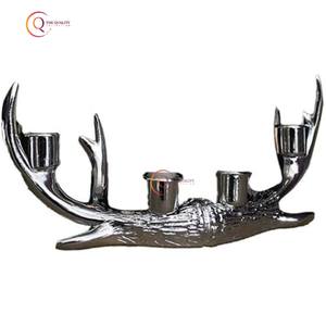 Bougeoir en aluminium argenté classique de qualité supérieure du fabricant Centre de table de style indien unique pour Pâques - Product Image 1