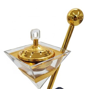 Elegante Quemador de Incienso de Acrílico en Forma de Pirámide, Porta Incienso de Metal Dorado, Mabkhara Geométrica Moderna, Adorno de Decoración para el Hogar de Lujo - Product Image 4
