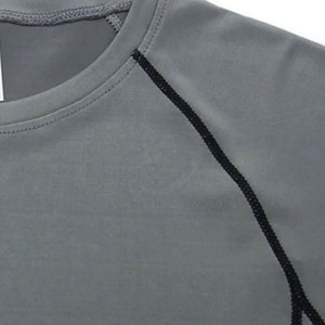 Vente en gros de rash guard de qualité supérieure design personnalisé rash guard à manches longues fabriqué au Pakistan - Product Image 6